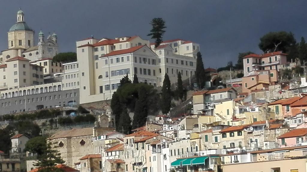 Appartamento Bellavista Con Parking Privato, A Un Passo Dal Teatro Ariston Sanremo Exterior foto